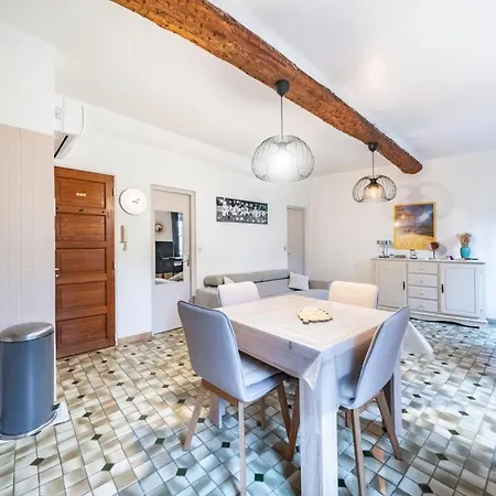 One Bedroom Heart Of Appartement *